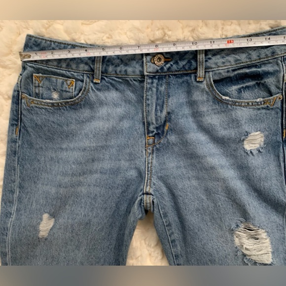 Zara Basic Z1975 Denim Jeans with Embellishments and Frayed Hem • Size 4 - Picture 11 of 14